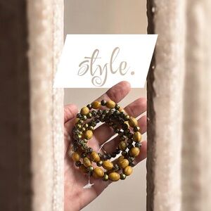 Elegant wood and Black Beaded Necklace